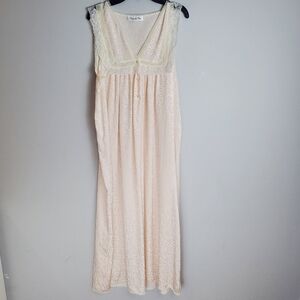 Vintage Christian Dior Full length Soft Pink Lace Trim Nightgown Size Small